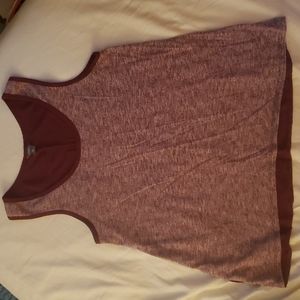 💥3/$10. Eddie Bauer Tank Maroon size L
